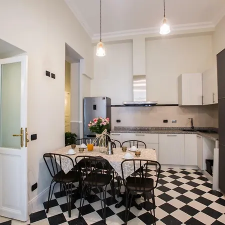 Art Nouveau Colosseo Bed and Breakfast Ρώμη